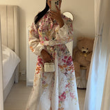 Robe longue florale ceinturée